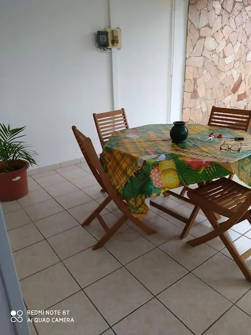 Appartement L'hibiscus By Nid'Ouest - Grand T3 - Parking privé à Le Lamentin