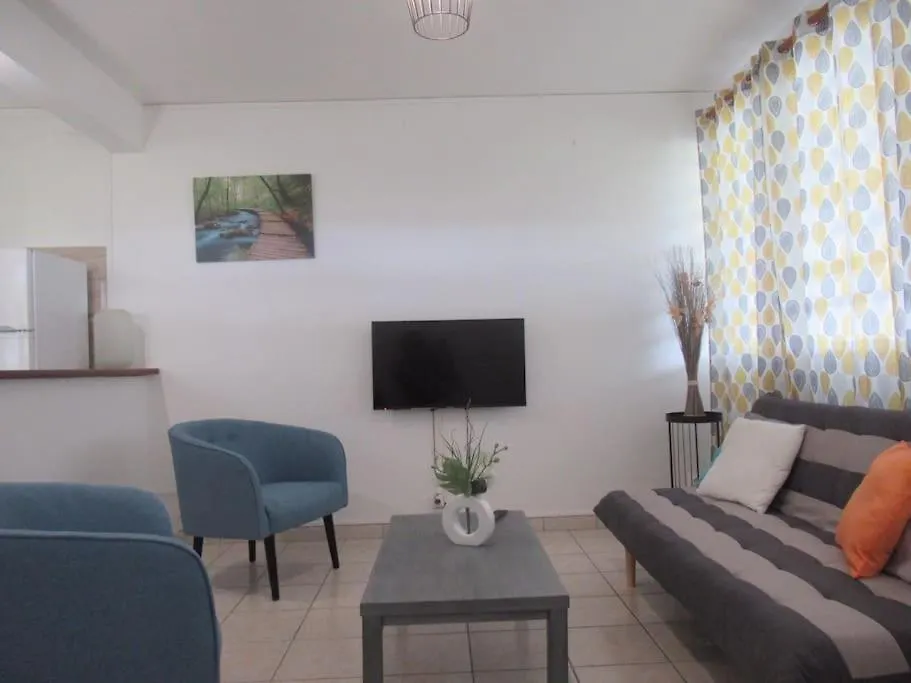 Appartement L'hibiscus By Nid'Ouest - Grand T3 - Parking privé à Le Lamentin