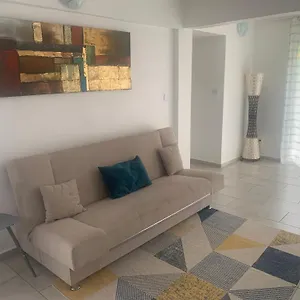  Appartement F3 Dans Maison Individuelle Avec Jardin Arbore